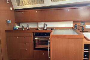 2012 Beneteau Oceanis ICW thumbnail 29
