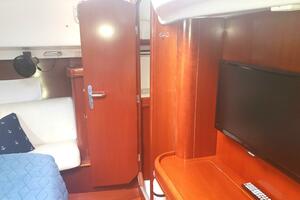 KULEANA 42ft Beneteau Yacht For Sale