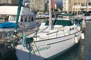 KULEANA 42ft Beneteau Yacht For Sale