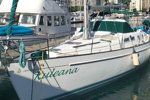 KULEANA 42ft Beneteau Yacht For Sale