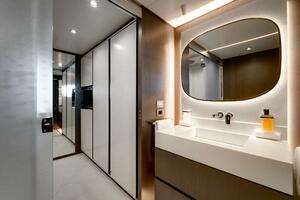 L A U L 130ft Extra Yachts Yacht For Sale