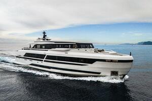 L A U L 130ft Extra Yachts Yacht For Sale