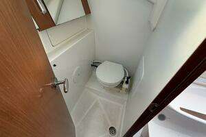 2008 Beneteau thumbnail 76