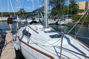 31ft Beneteau Yacht For Sale