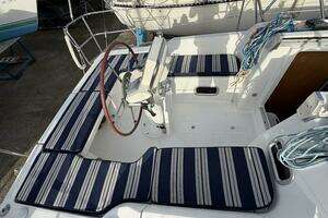 2008 Beneteau thumbnail 38