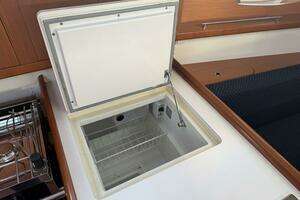 2008 Beneteau thumbnail 47