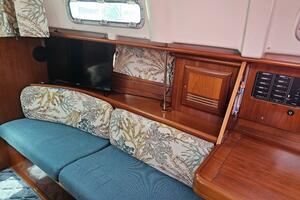 Neptune s Daughter 36ft Beneteau Yacht For Sale