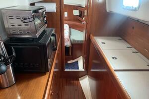 Neptune s Daughter 36ft Beneteau Yacht For Sale