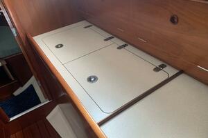 Neptune s Daughter 36ft Beneteau Yacht For Sale