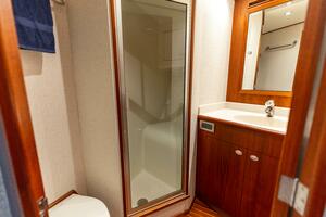 2006 Jim Smith 68 Convertible- Forward Stateroom Head