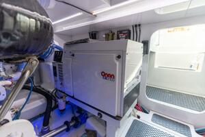 2006 Jim Smith 68 Convertible- Engine Room