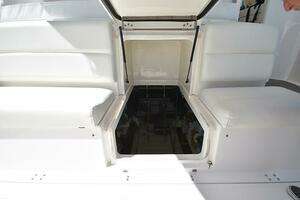 2001 Tiara Yachts 52 Sport Yacht thumbnail 34