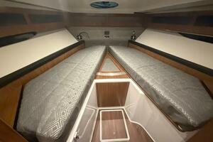 35ft Four Winns Yacht For Sale