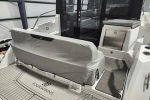 35ft Four Winns Yacht For Sale