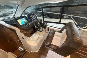 35ft Four Winns Yacht For Sale