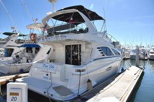 2010 38 Silverton Sedan Bridge - Pura Vida