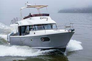 Cheers 2019 Beneteau Swift Trawler 35 Yacht For Sale in Seattle WA