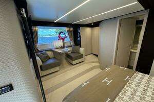 2018 Azimut 66 Flybridge thumbnail 45