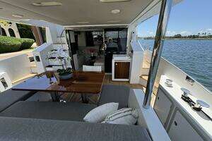 2018 Azimut 66 Flybridge thumbnail 22