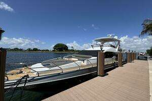 2018 Azimut 66 Flybridge thumbnail 13