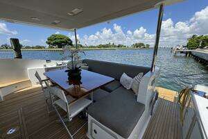 2018 Azimut 66 Flybridge thumbnail 25