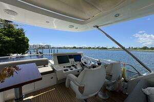 2018 Azimut 66 Flybridge thumbnail 27