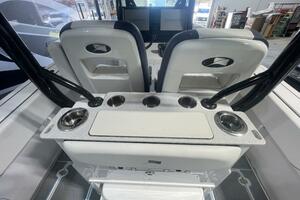 Leaning Post with Cup Holders and Rod Storage on Center Cons