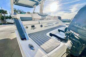 28ft Chaparral Yacht For Sale