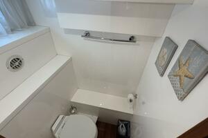 Johnson  amp  Johnson 52ft Jefferson Yacht For Sale