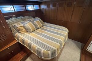 Johnson  amp  Johnson 52ft Jefferson Yacht For Sale