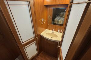 Johnson  amp  Johnson 52ft Jefferson Yacht For Sale