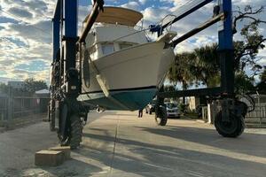 Side Trip 34ft Mainship Yacht For Sale