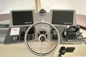 Flybridge Helm Station