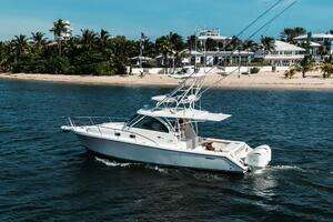  2016 Pursuit OS 385 Offshore Yacht For Sale in Fort Lauderdale FL