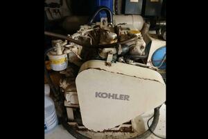 Concrete Idea 48ft Hatteras Yacht For Sale