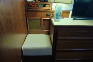 Concrete Idea 48ft Hatteras Yacht For Sale