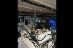 Concrete Idea 48ft Hatteras Yacht For Sale