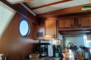Concrete Idea 48ft Hatteras Yacht For Sale