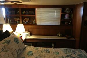 Concrete Idea 48ft Hatteras Yacht For Sale