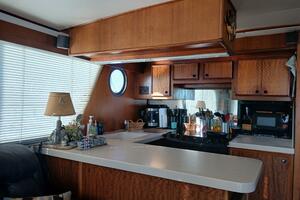 Concrete Idea 48ft Hatteras Yacht For Sale