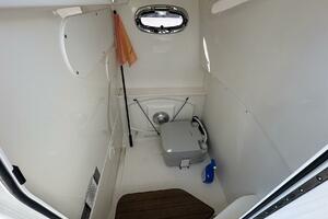 Bae Life 27ft Boston Whaler Yacht For Sale