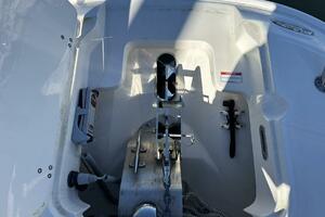 Bae Life 27ft Boston Whaler Yacht For Sale