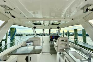 34ft Boston Whaler Yacht For Sale