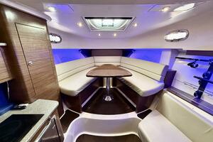 34ft Boston Whaler Yacht For Sale