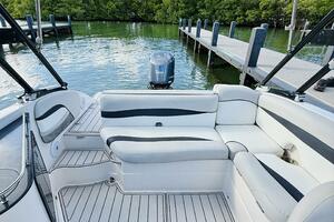 25ft Starcraft Yacht For Sale