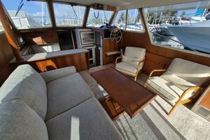 37ft Tollycraft Yacht For Sale