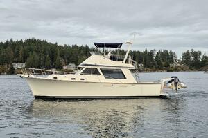 37ft Tollycraft Yacht For Sale