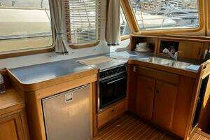 1997 Sabre SABRELINE 474 Trawler thumbnail 9