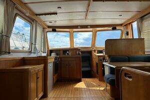 1997 Sabre SABRELINE 474 Trawler thumbnail 4