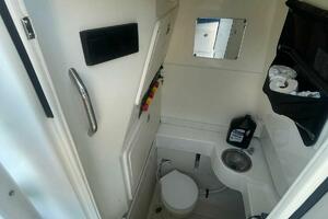 LIVING SIMPLE 28ft Mako Yacht For Sale